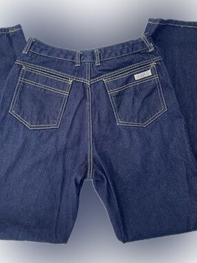 70s 80s Women’s Stuart Li vintage high rise dark rinse jeans